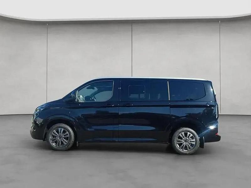 Gebraucht Ford Tourneo Titanium 136 PS (100 kW) 2026 Schwarz Kombi