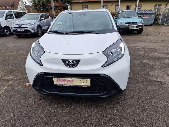 Gebraucht Toyota Aygo Basis 72 PS (52 kW) 2022 Super white 2 Kleinwagen