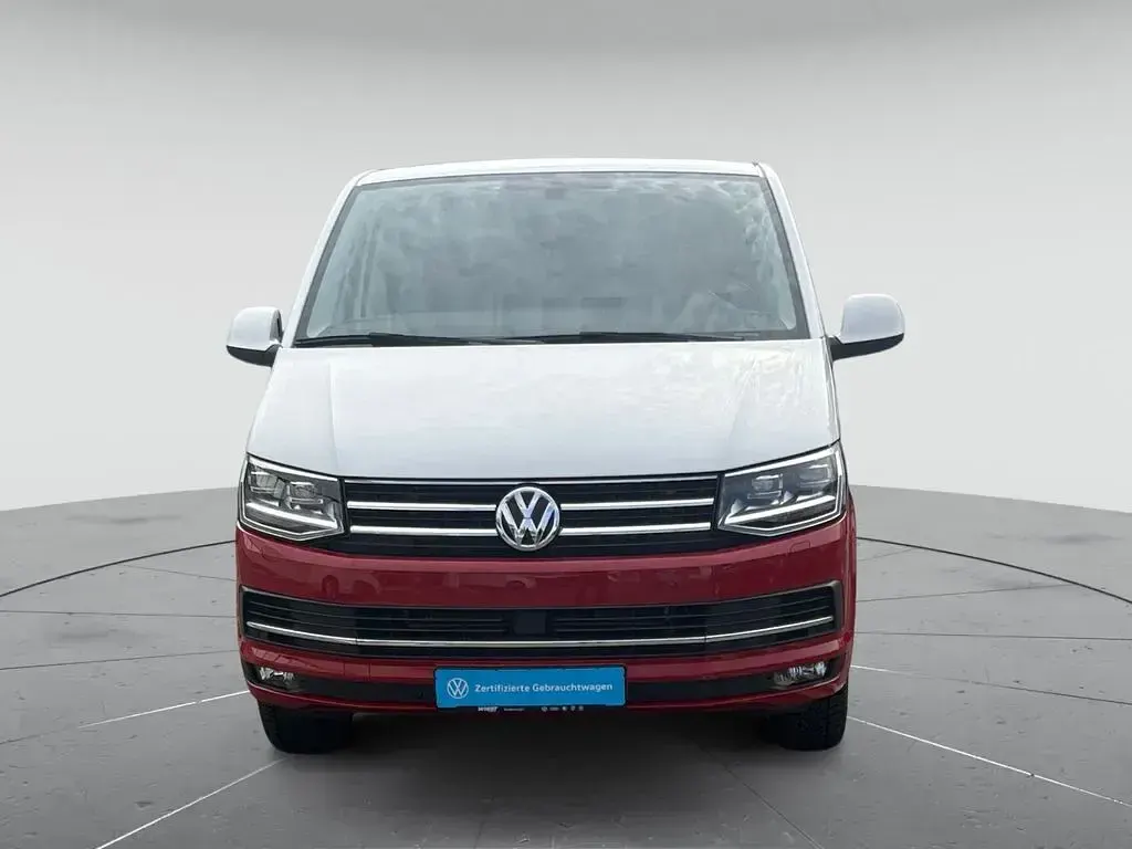 Gebraucht VW T6 Generation Six 204 PS (150 kW) 2017 Candyweiß/kirschrot Van