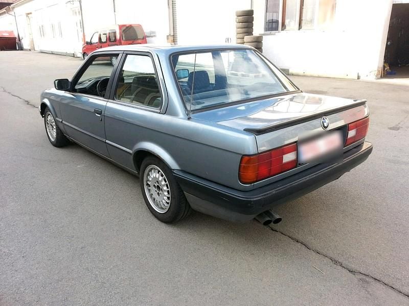 Gebraucht BMW 335 218 PS (160 kW) 1990 Coupé