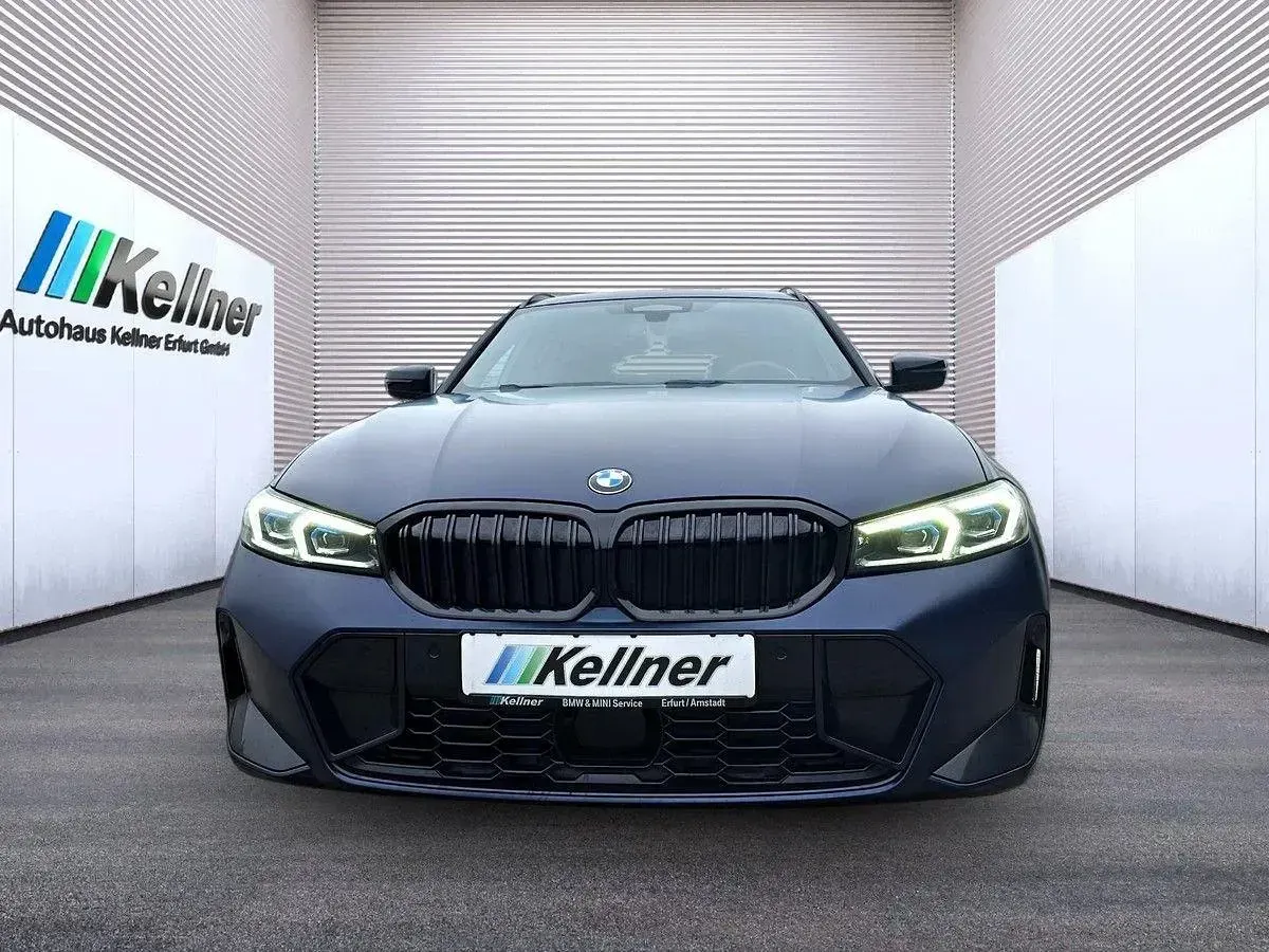 Gebraucht BMW 320 M Sport 190 PS (139 kW) 2024 Blau Kombi