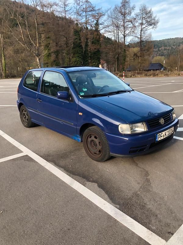 Usata VW Polo 60 CV (44 kW) 1997 Blu Utilitaria