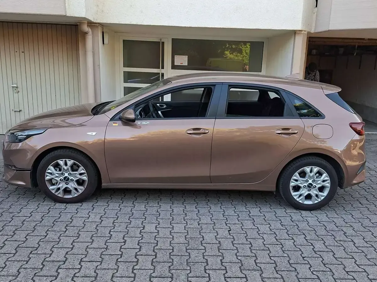 Gebraucht Kia Ceed Edition 7 101 PS (74 kW) 2022 Bronze Kleinwagen
