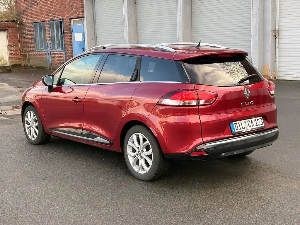 Gebraucht Renault Clio Intens 90 PS (66 kW) 2019 Rot Limousine