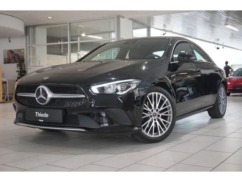 Gebraucht Mercedes CLA200 Progressive 163 PS (119 kW) 2022 Nachtschwarz Coupé