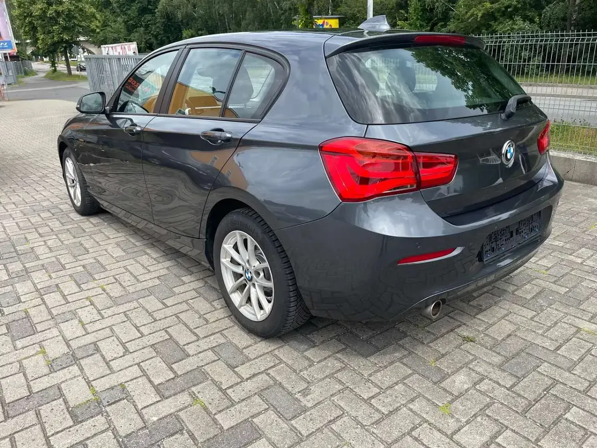 Gebraucht BMW 116 Advantage 116 PS (85 kW) 2018 Mineralgrau metallic Kleinwagen