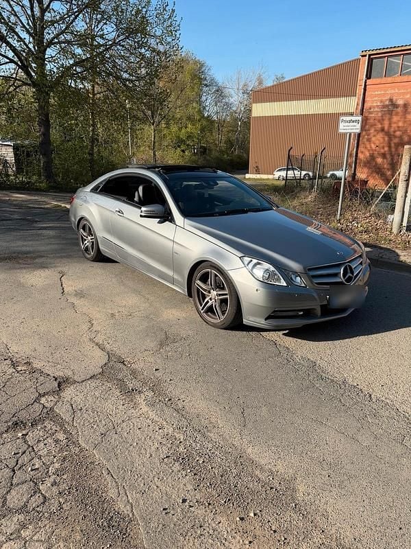 Gebraucht Mercedes E350 231 PS (169 kW) 2011 Grau Coupé