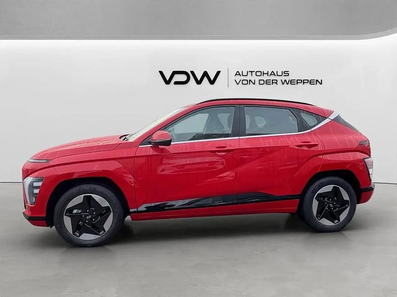 Neu Hyundai Kona Advantage 114 kW (156 PS) 2025 Rot SUV