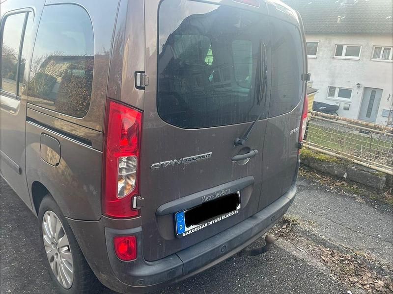 Gebraucht Mercedes Citan 111 110 PS (80 kW) 2017 Braun Limousine