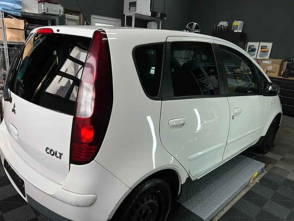 Gebraucht Mitsubishi Colt Motion 95 PS (69 kW) 2008 Weiß Limousine