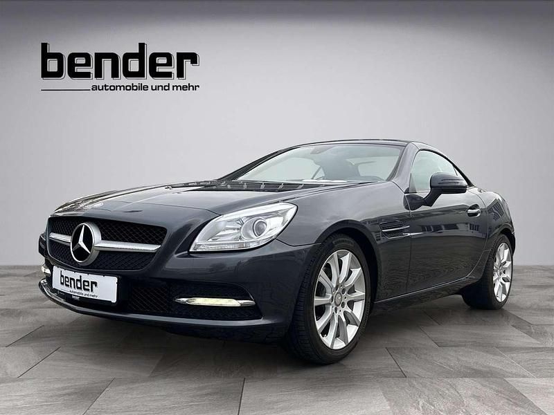 Tenoritgrau metalliclack Gebraucht 2012 Mercedes SLK200 Cabrio | 16.990 € - Bild 1/4