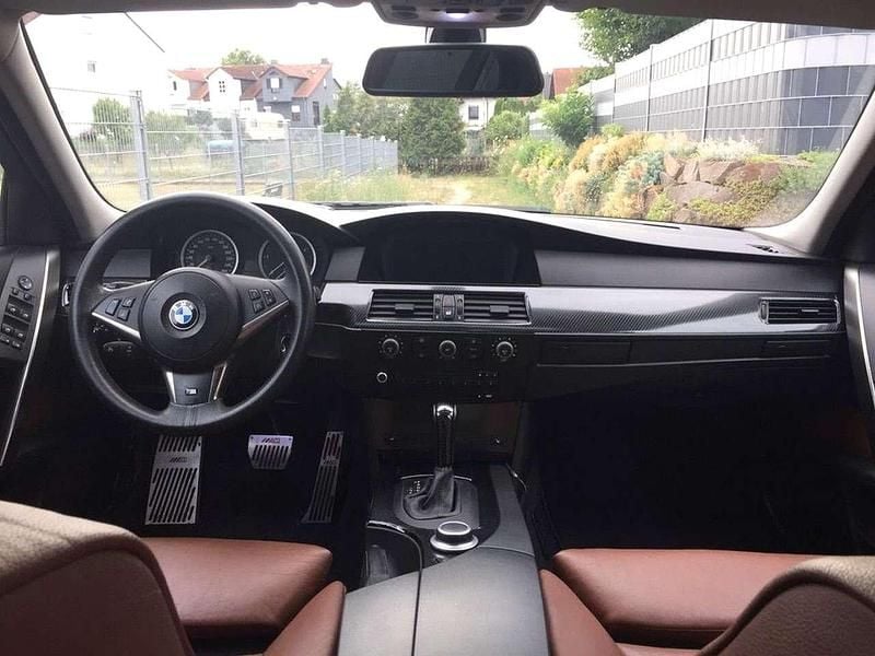 Gebraucht BMW 530 218 PS (160 kW) 2003 Schwarz Limousine