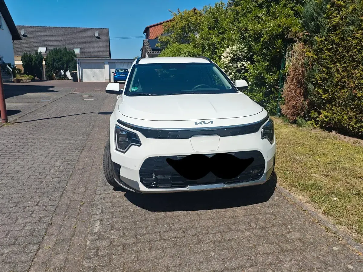 Gebraucht Kia e-Niro Vision 150 kW (204 PS) 2023 Weiß SUV