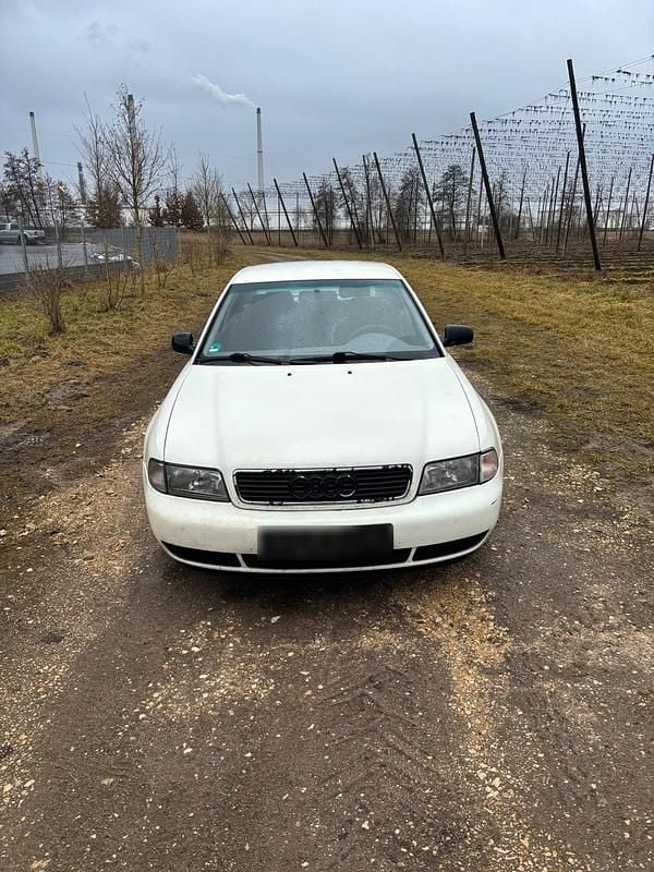 Gebraucht Audi A4 128 PS (94 kW) 1997 Weiß Limousine