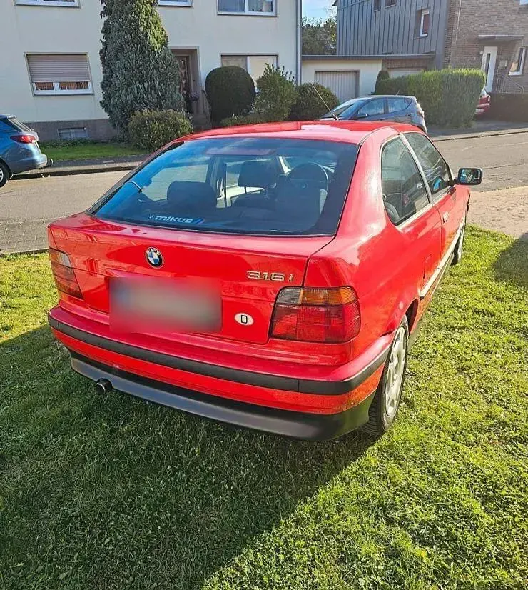 Brugt BMW 316 102 HK (75 kW) 1998 Rød