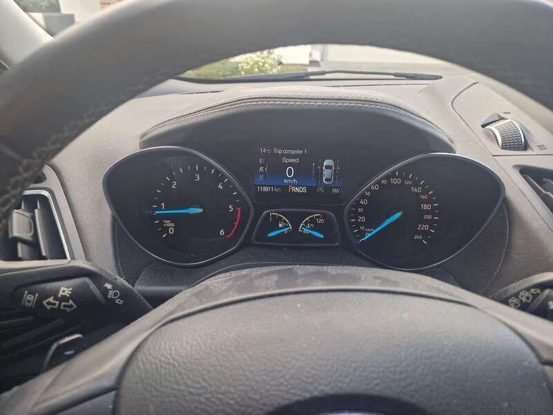 Schwarz Gebraucht 2018 Ford Kuga Vignale SUV | 14.900 € (Guter Preis) - Bild 1/4