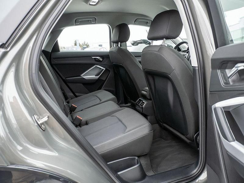 Gebraucht Audi Q3 Sportback Basis 150 PS (110 kW) 2020 Grau / chronosgrau (metallic) SUV