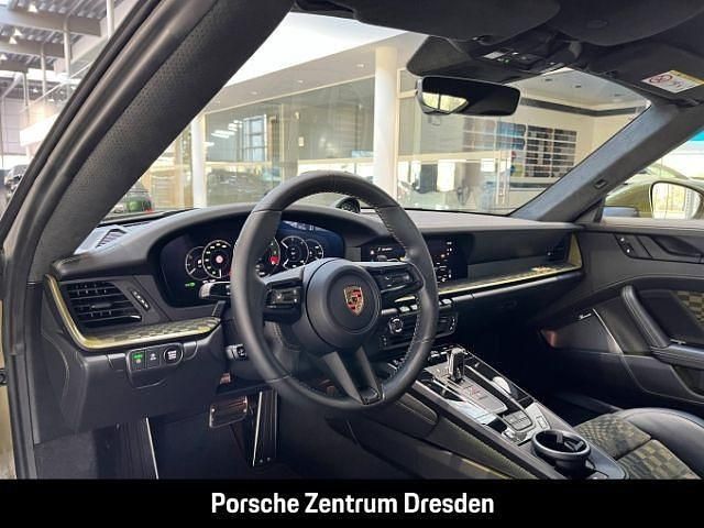 Neu Porsche 992 541 PS (397 kW) 2026 Olive neo (gruen) Cabrio