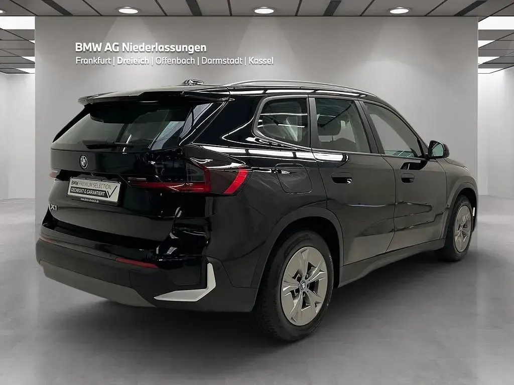 Gebraucht BMW iX1 Performance 200 kW (272 PS) 2023 Schwarz SUV