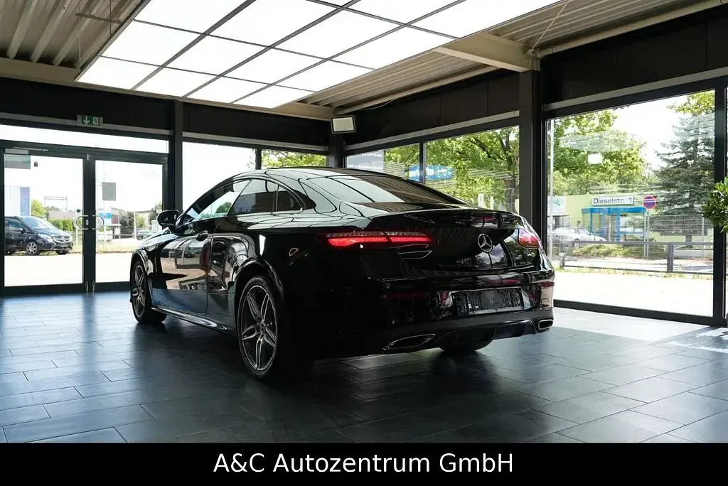Gebraucht Mercedes E400 AMG line 333 PS (244 kW) 2017 Schwarz Coupé