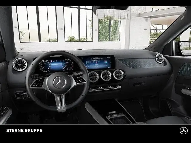 Gebraucht Mercedes GLA200 Progressive 150 PS (110 kW) 2026 Schwarz SUV