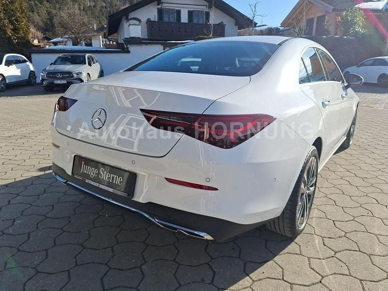 Gebraucht Mercedes CLA180 136 PS (100 kW) 2025 Weiß Limousine