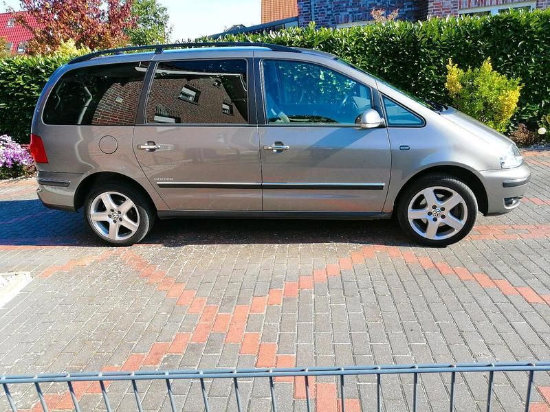 Gebraucht VW Sharan United 140 PS (102 kW) 2008 Grau Van / Kleinbus