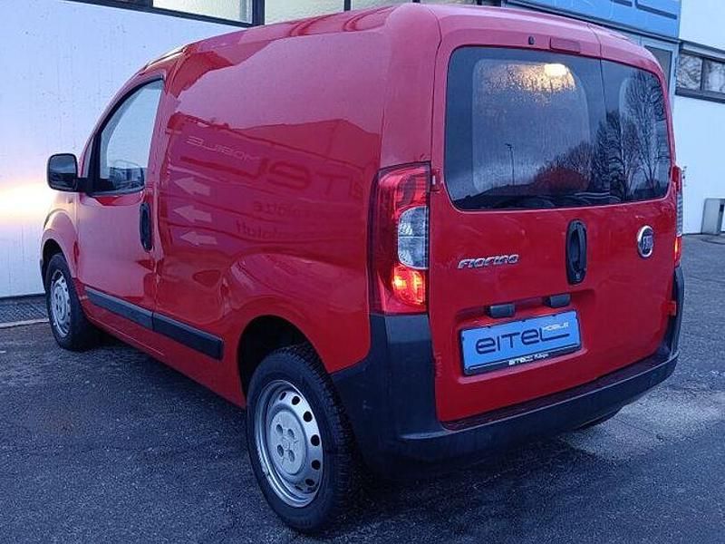 Gebraucht Fiat Fiorino Basis 73 PS (53 kW) 2013 Rot (colore esterno (rot)) Van / Kleinbus