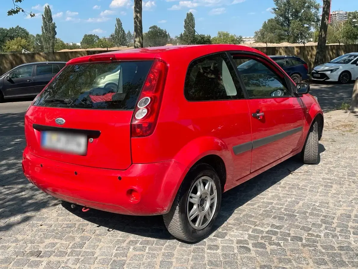 Gebraucht Ford Fiesta 80 PS (58 kW) 2006 Rot Kleinwagen