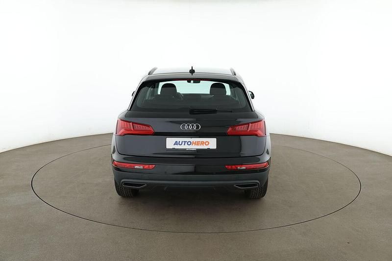 Używany Audi Q5 163 KM (119 kW) 2020 Czarny SUV