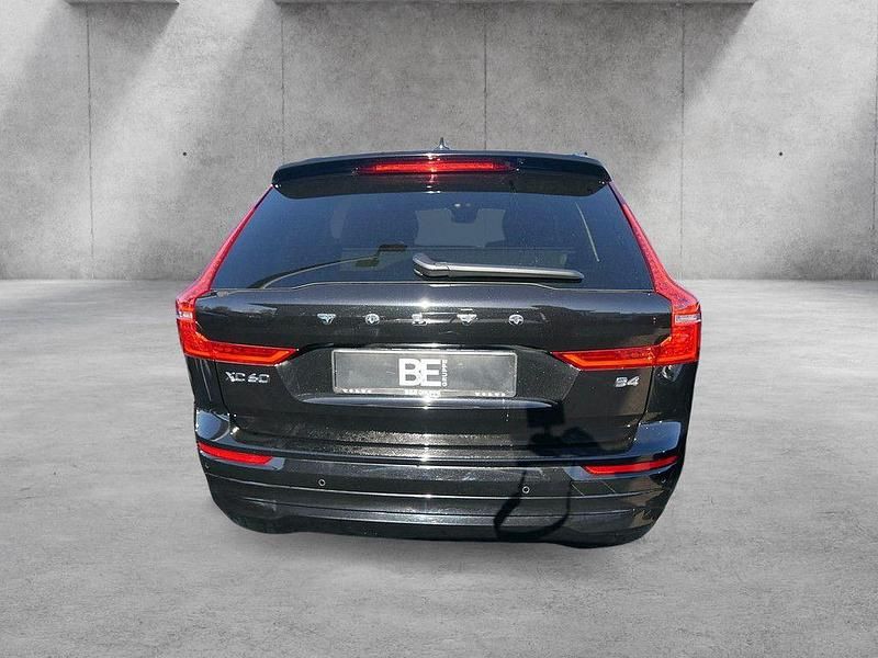 Gebraucht Volvo XC60 Core 197 PS (144 kW) 2023 Schwarz SUV