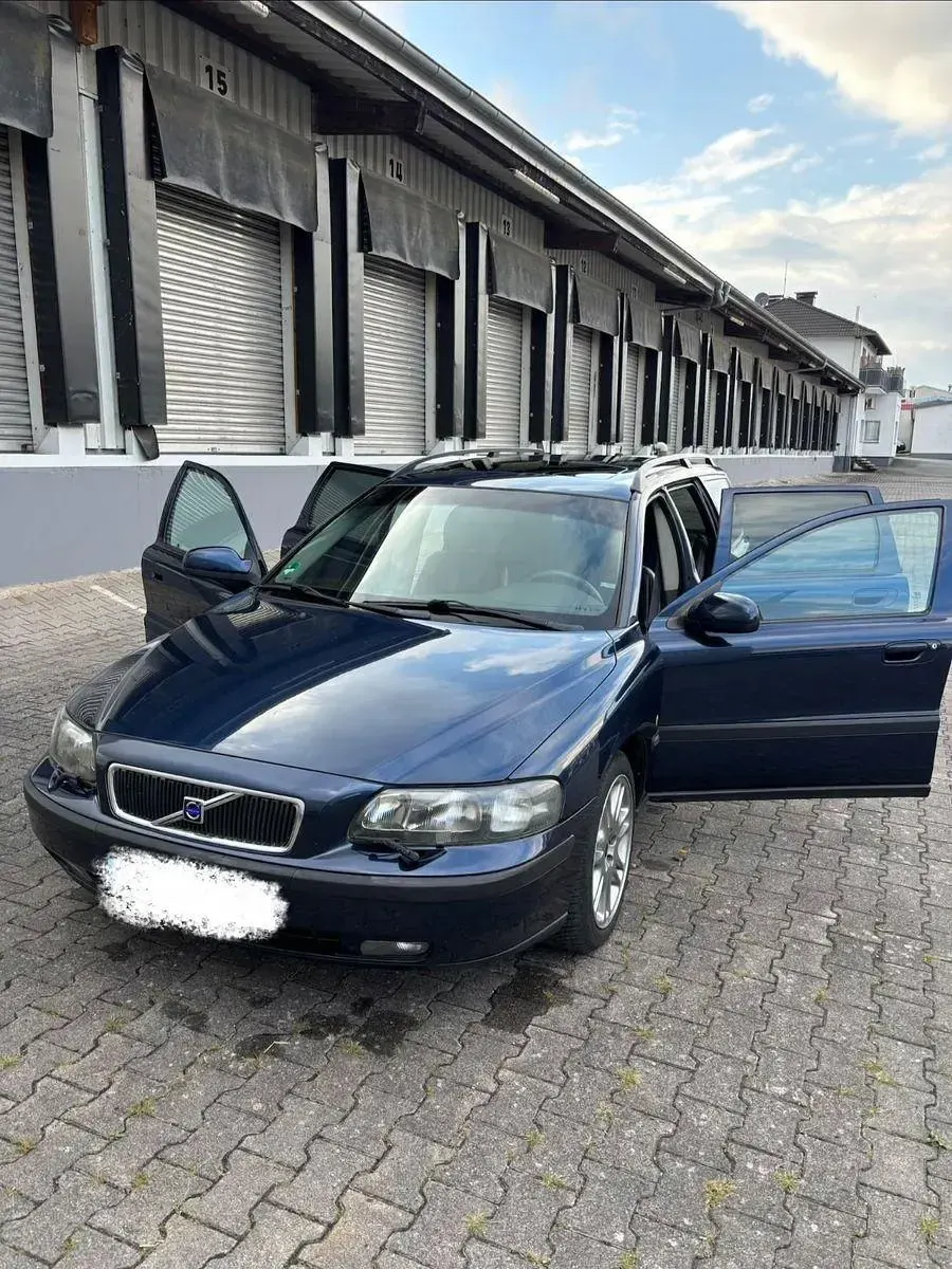 Gebraucht Volvo V70 200 PS (147 kW) 2001 Blau Kombi