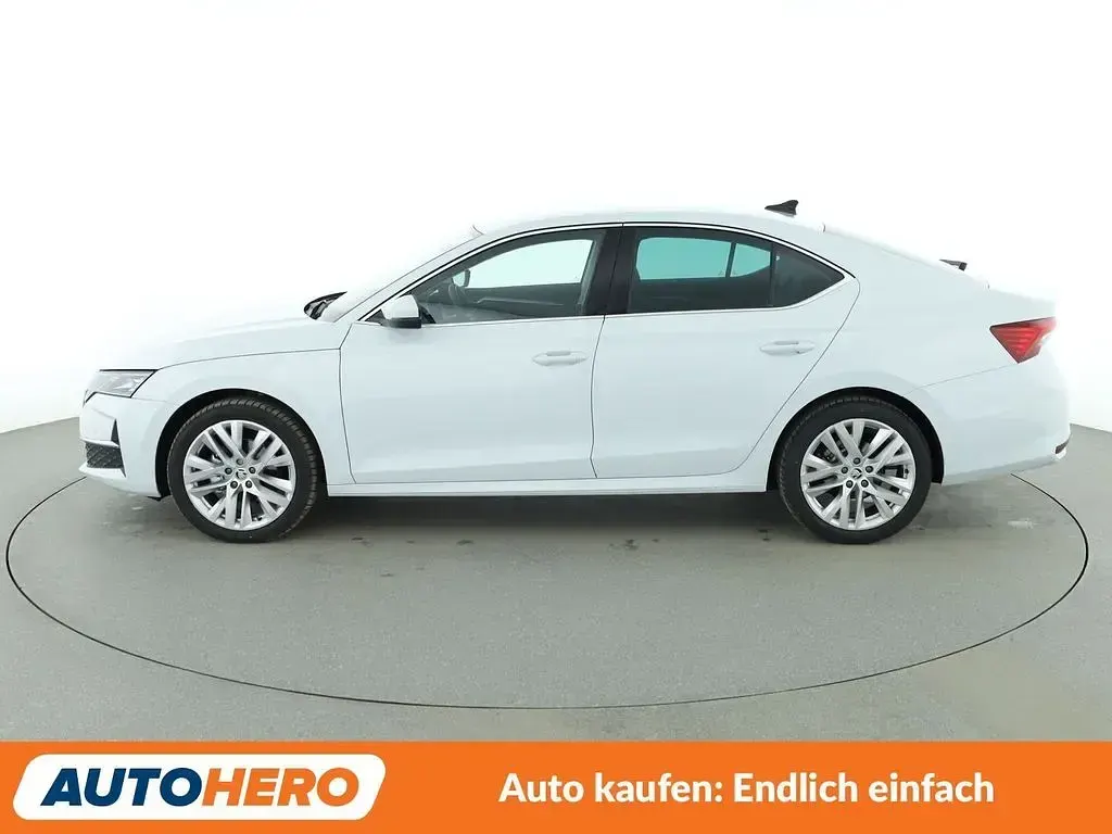 Gebraucht Skoda Octavia Selection 150 PS (110 kW) 2024 Weiß Limousine