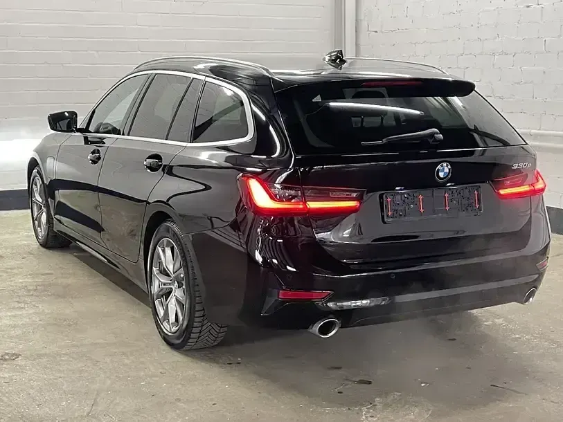 Gebraucht BMW 330e Sport Line 184 PS (135 kW) 2020 Schwarz ii Kombi