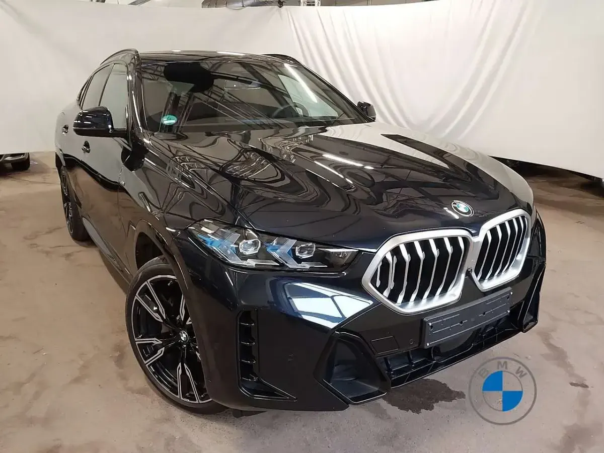 Gebraucht BMW X6 M Sport 298 PS (219 kW) 2025 Carbonschwarz SUV