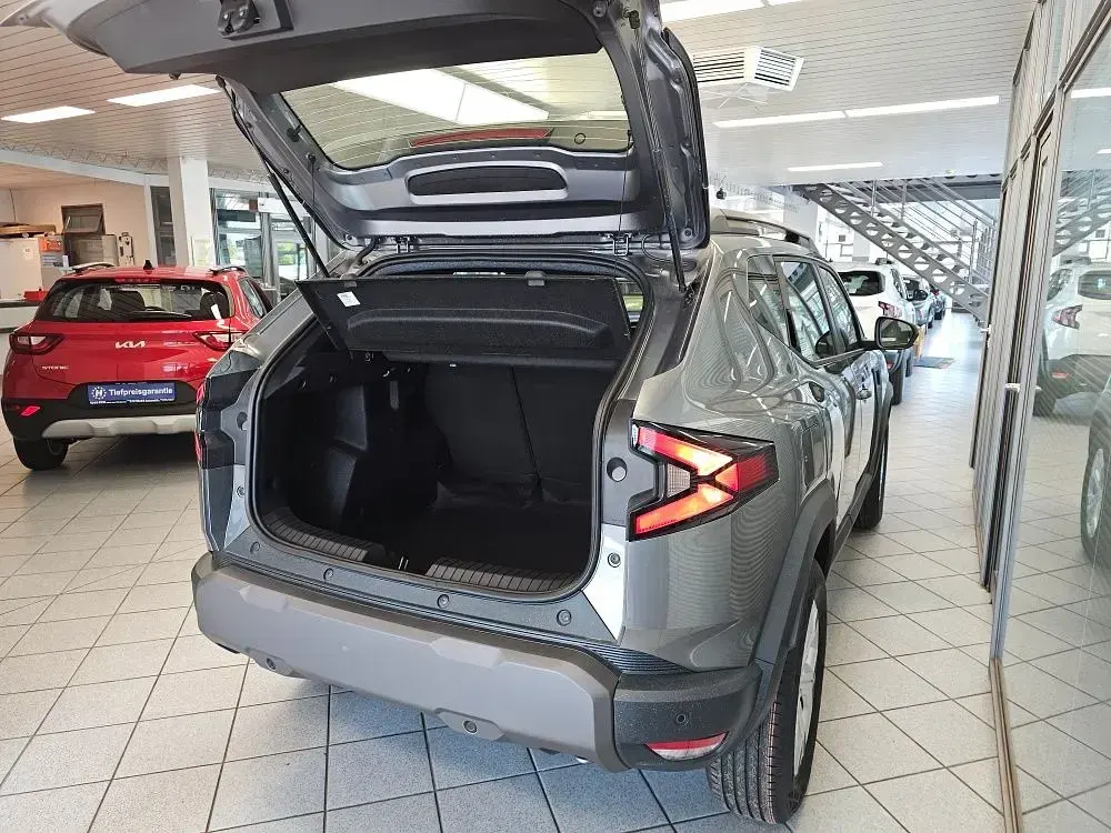 Neu Dacia Duster Expression 122 PS (89 kW) 2026 Grau SUV