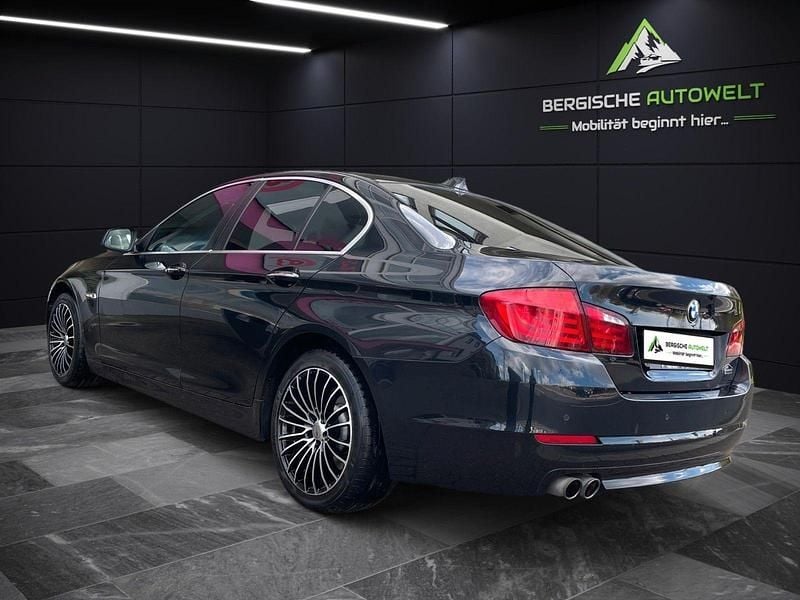 Gebraucht BMW 523 204 PS (150 kW) 2011 Schwarz Limousine