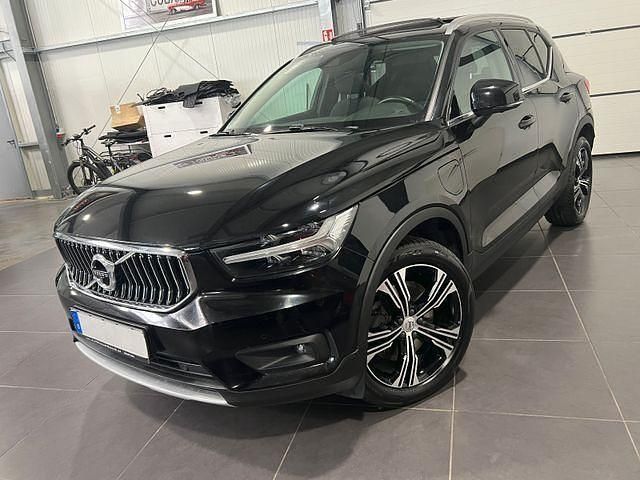 Schwarz Gebraucht 2021 Volvo XC40 SUV | 21.995 € (Fairer Preis) - Bild 1/4