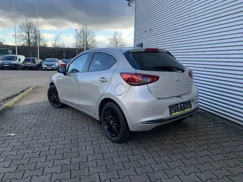 Gebraucht Mazda 2 Homura-Line 90 PS (66 kW) 2023 Platinum quartz m (metallic) Kleinwagen