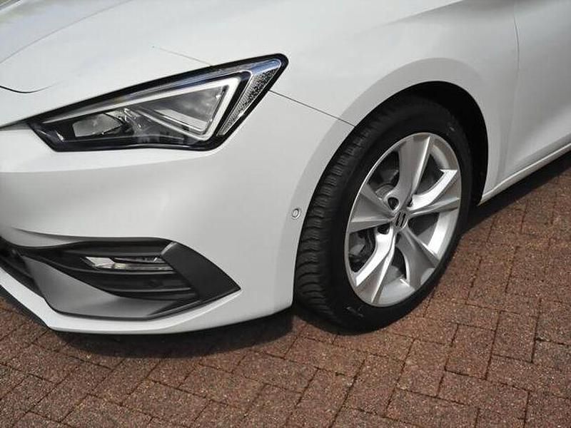 Gebraucht Seat Leon FR 150 PS (110 kW) 2024 Weiß Limousine