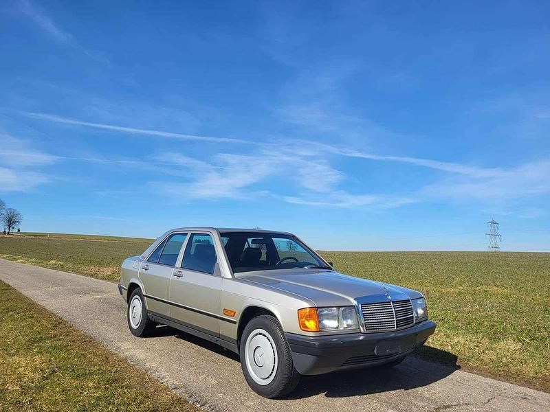 Gebraucht Mercedes 190 122 PS (89 kW) 1985 Other Limousine