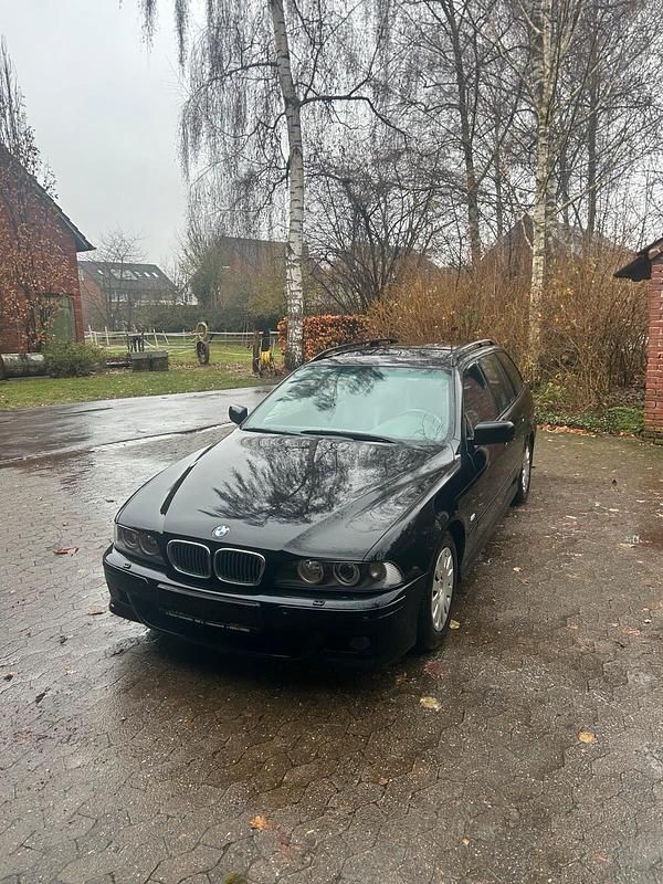 Schwarz Gebraucht 2002 BMW 525 Kombi | 2.999 € (Fairer Preis) - Bild 1/4