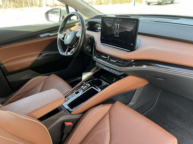 Gebraucht Skoda Enyaq iV 150 kW (204 PS) 2022 Silber SUV