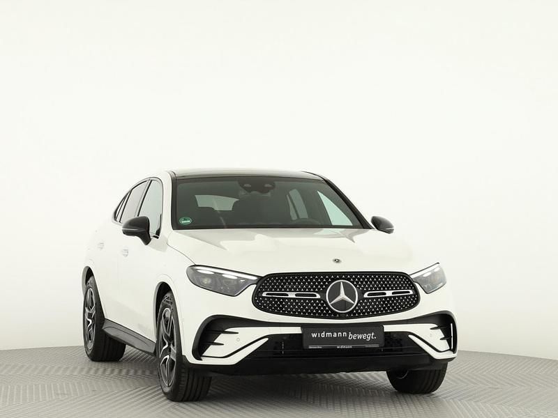 Gebraucht Mercedes GLC450 AMG 367 PS (269 kW) 2024 Unilack polarweiß Coupé