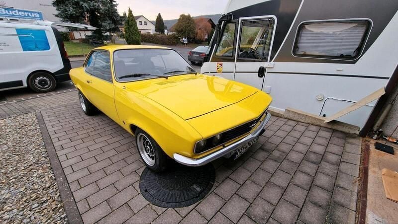 Gelb Gebraucht 1972 Opel Manta GSe Coupé | 15.499 € - Bild 1/4