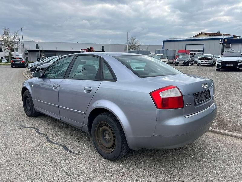 Gebraucht Audi A4 131 PS (96 kW) 2003 Silber Limousine
