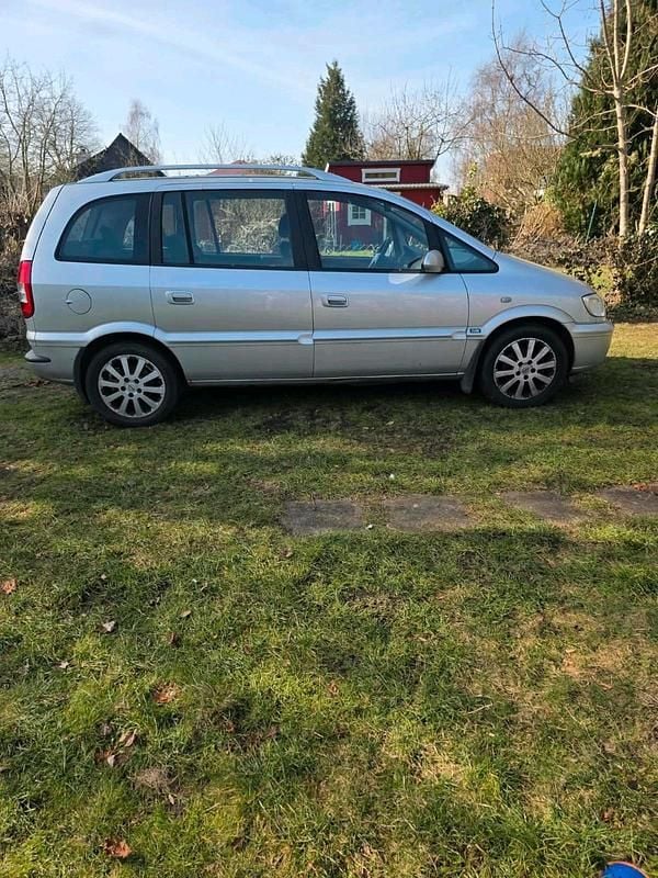 Second-hand Opel Zafira 2005 Gri Monovolum