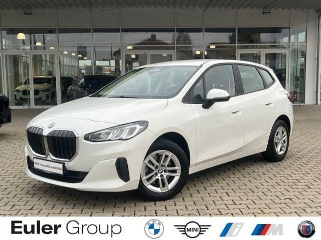 Weiss Gebraucht 2022 BMW 218 Active Tourer Van / Kleinbus | 20.899 € (Guter Preis) - Bild 1/4