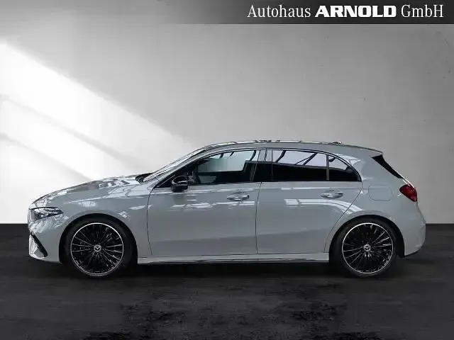 Gebraucht Mercedes A220 AMG 190 PS (139 kW) 2025 Manufaktur alpingrau uni Limousine