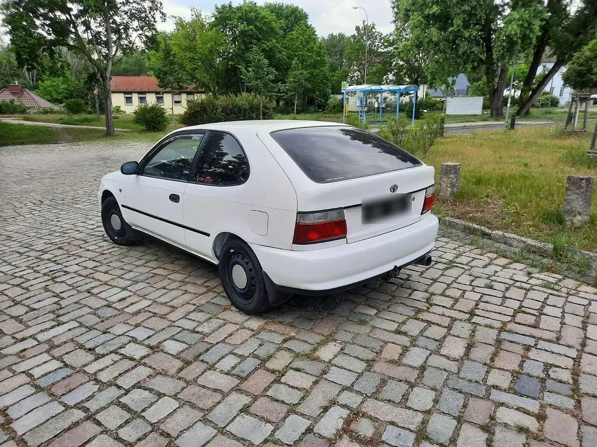 Gebraucht Toyota Corolla 140 PS (102 kW) 1993 Weiß Limousine